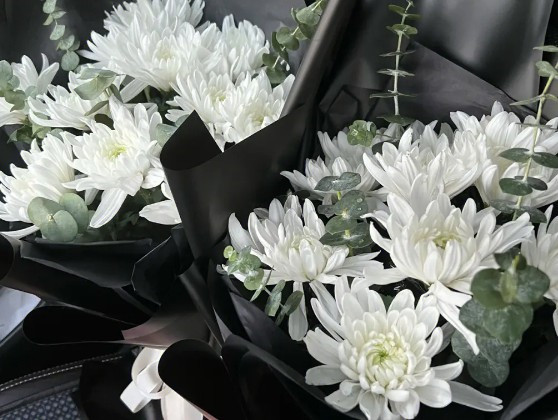 西安霸陵墓園在墓園特色方面有哪些獨特之處?