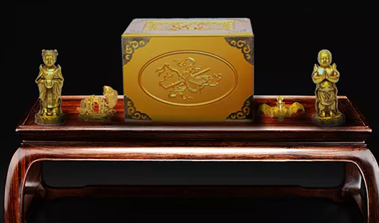 隨葬品在傳統(tǒng)葬禮中標(biāo)志墓主的身份、地位