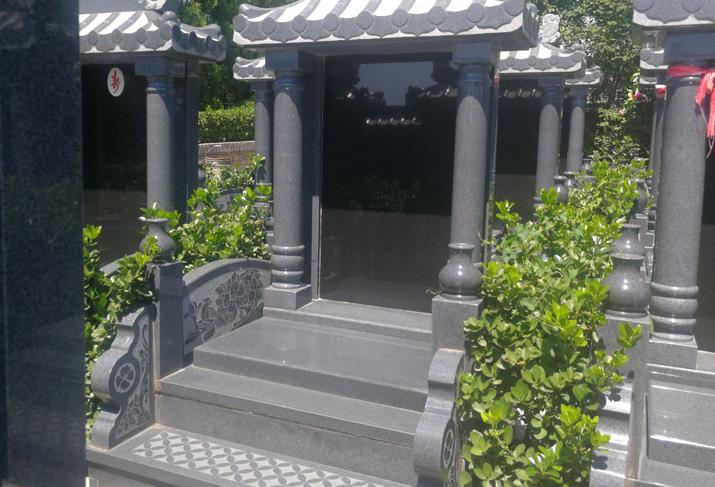 鳳棲山墓園和壽陽(yáng)山墓園哪個(gè)好