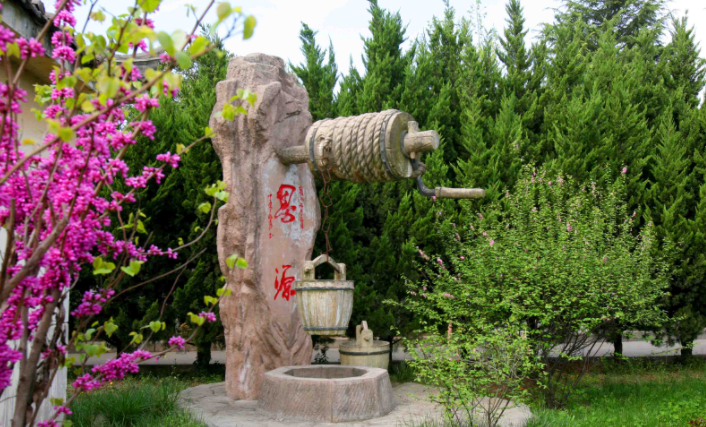 西安鳳棲山墓園北區可乘坐、路公交車抵達